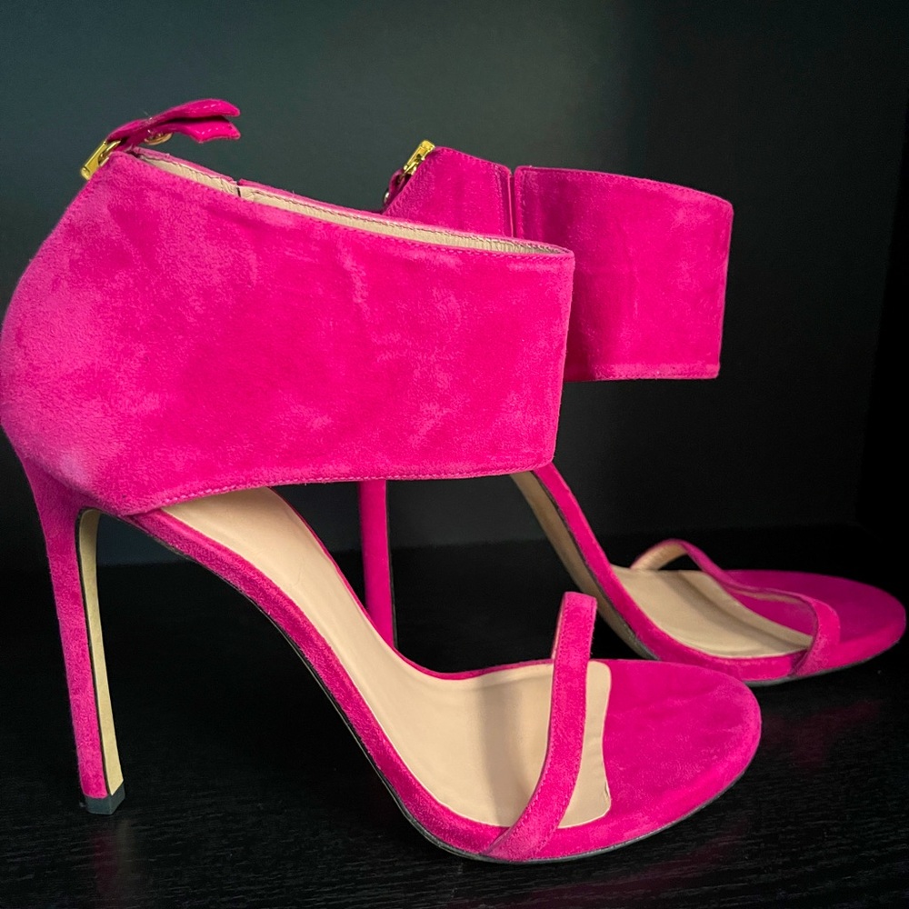 Authentic Stuart Weitzman - image 1